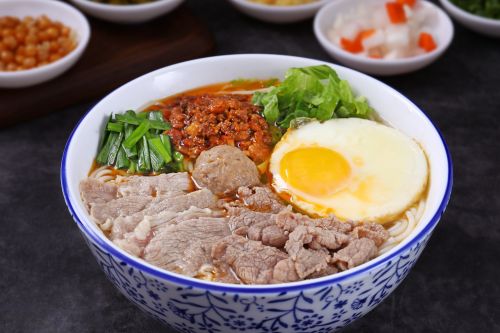 双排肥牛吊龙三宝米线